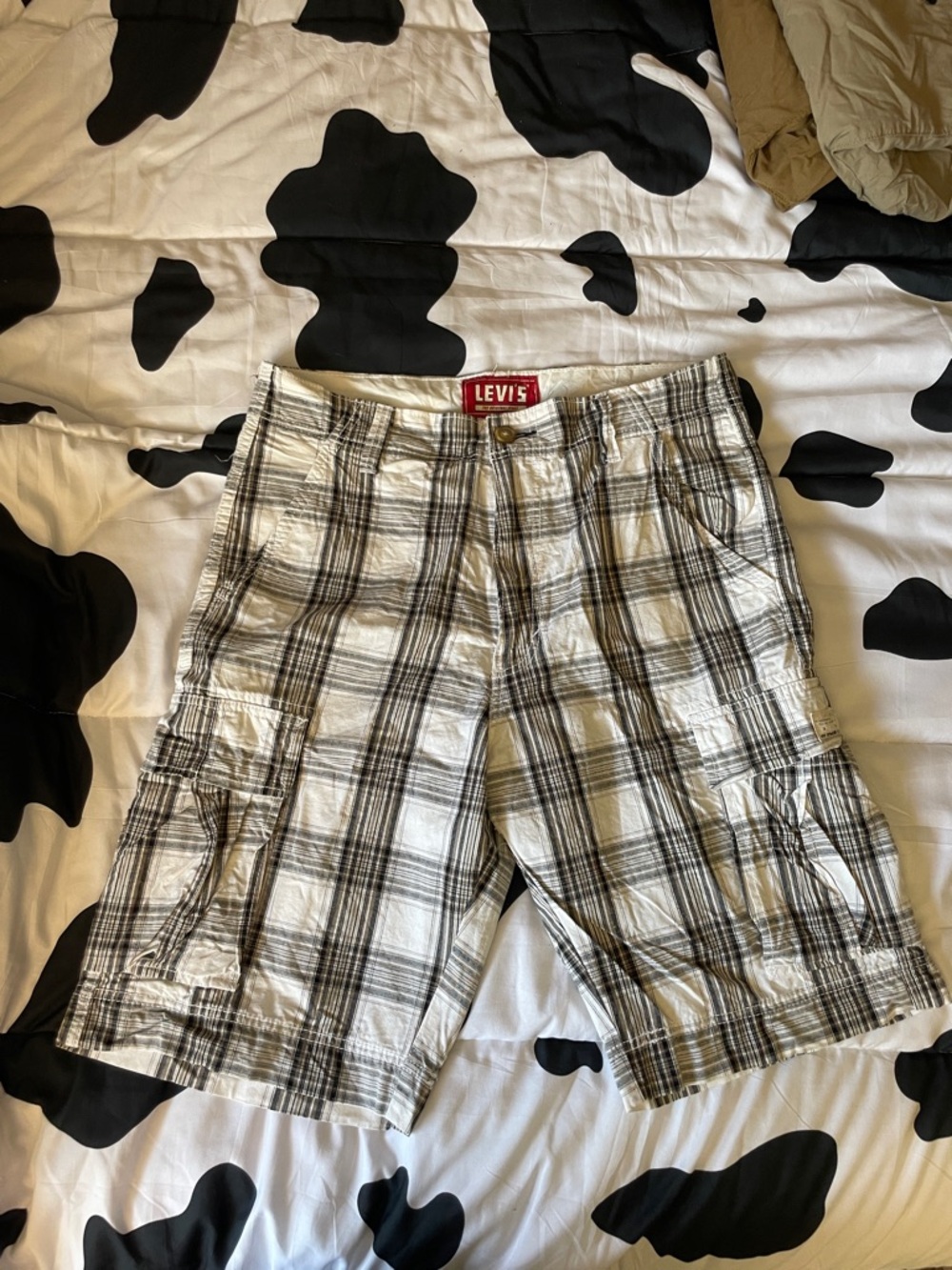 Levi's Men's Black & White Plaid Cargo Shorts